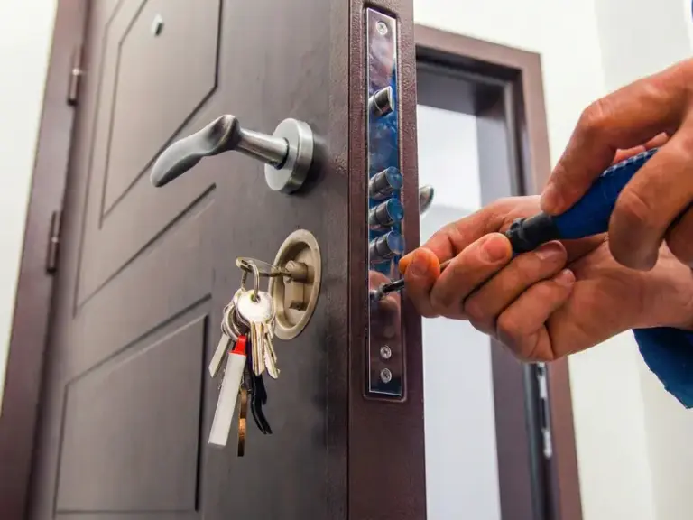 Porta blindada em Maringá – instalação e manutenção